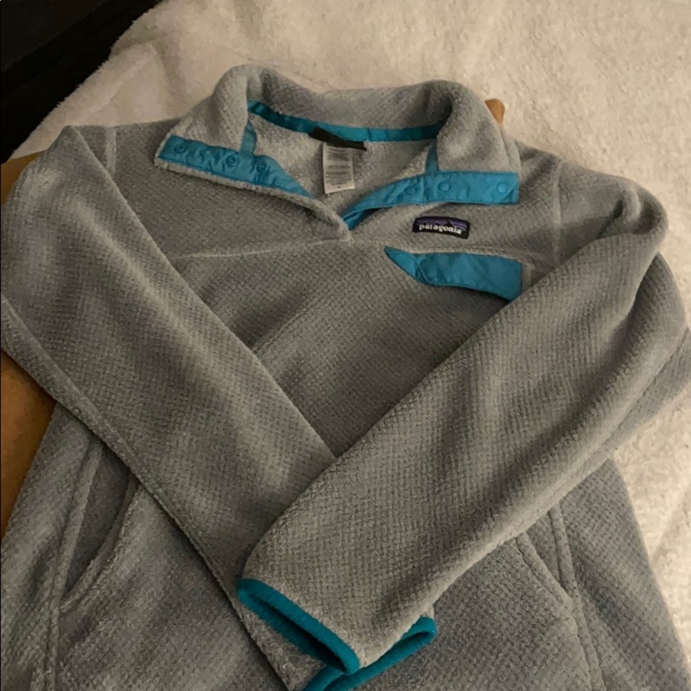 Grey Patagonia Pullover!!!!